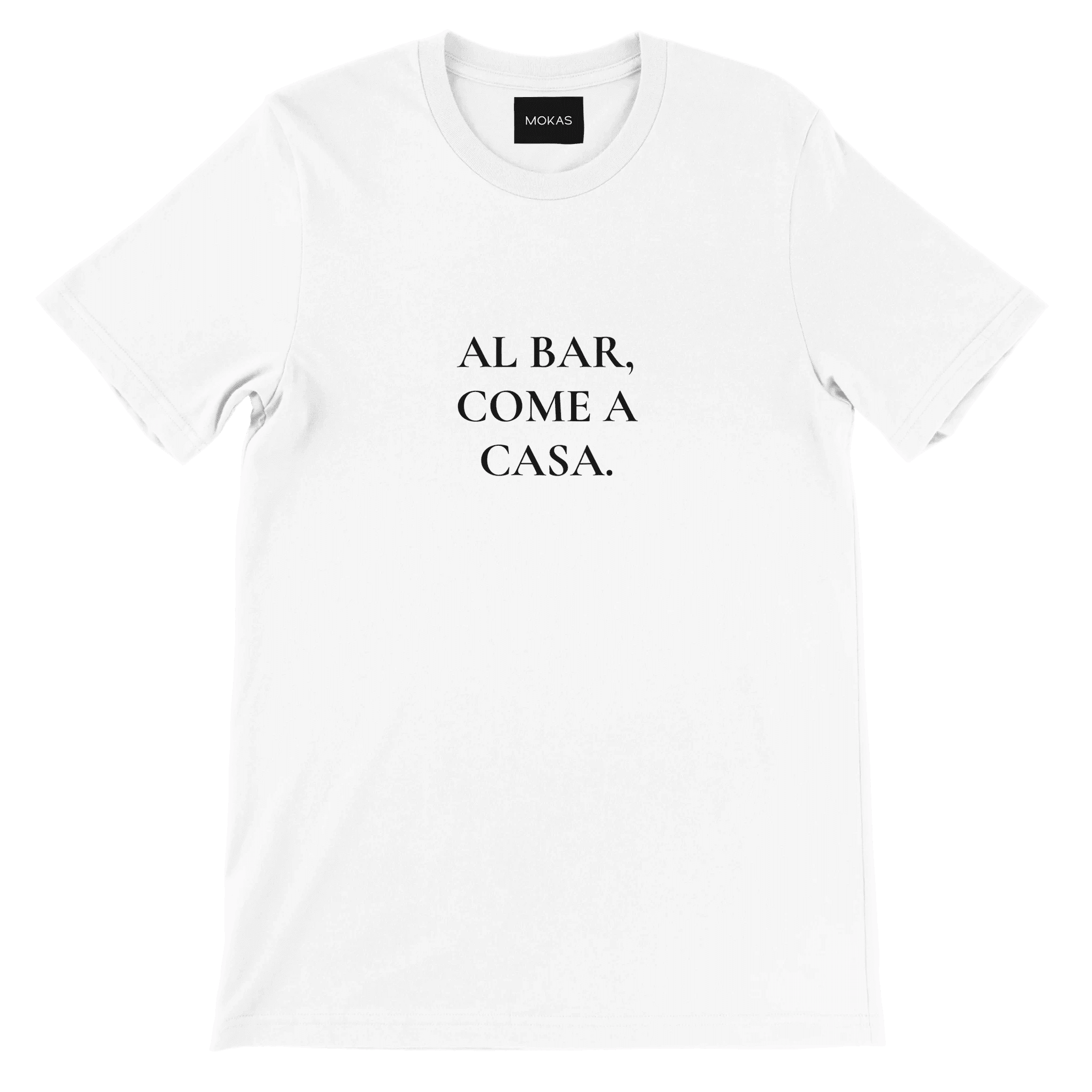AL BAR, COME A CASA. –Premium Unisex Crewneck T-shirt ispirata alla cultura del bar italiano - MOKAS